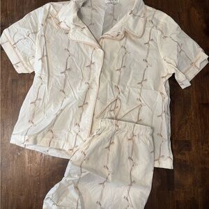 Women’s pajamas Set in Cream with Bow Pattern